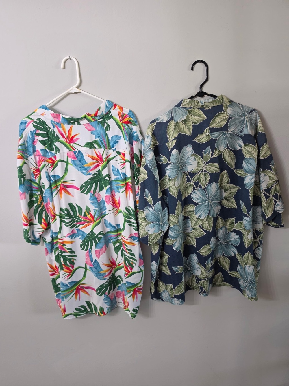 Tommy Bahama Tropical Shirt Bundle – 2 Men’s XXL Shirts $20 - Picture 2 of 6